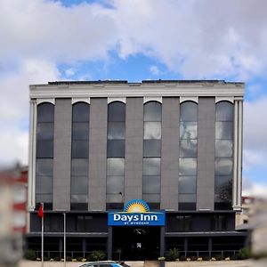 Days Inn By Wyndham Istanbul Arnavutkoy